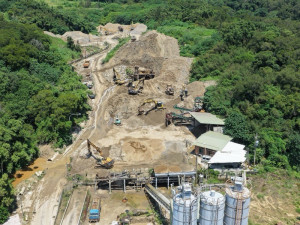 高空巡查掌握堆置場整體配置。