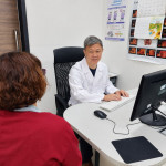 賈維焯副教授提醒，曾接受脊椎融合固定手術的病人，即使多年沒有症狀，也應依醫囑定期追蹤。