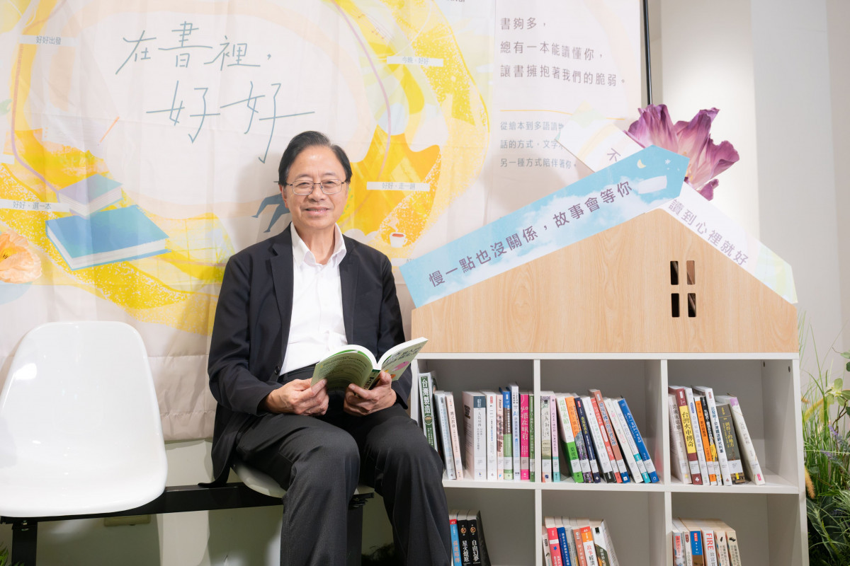 張市長邀市民走進圖書館享受閱讀時光。