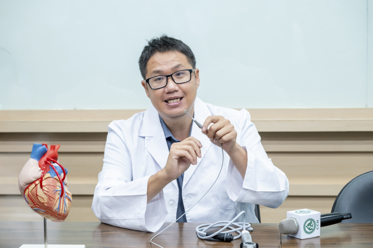 翁啟仁醫師指出,彰基備有多種心律不整治療工具,依患者病況評估,提供個人化治療選擇。圖/彰基提供