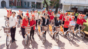 新竹市敬老卡、愛心卡再升級，10/16起開放租借YouBike電輔車。
