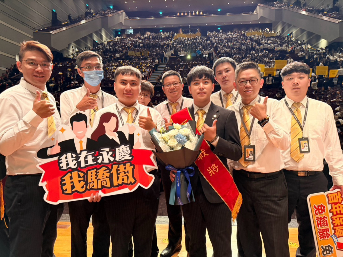 永慶房屋經紀人員鄭偉祥分享,公司重視團隊合作,夥伴彼此支援有默契、不用單打獨鬥。