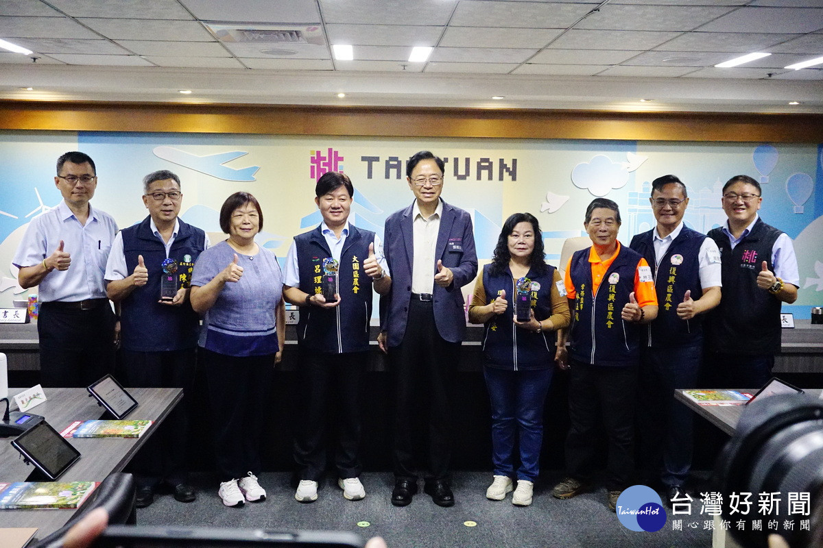 桃市表揚農金獎、百大青農及農業達人　張善政：攜手農會支持在地農業發展