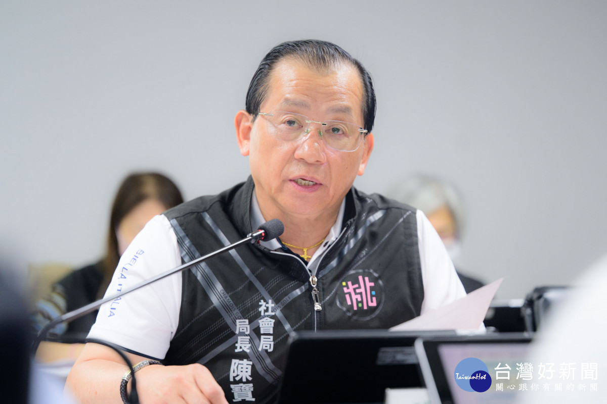 社會局長陳寶民致詞。