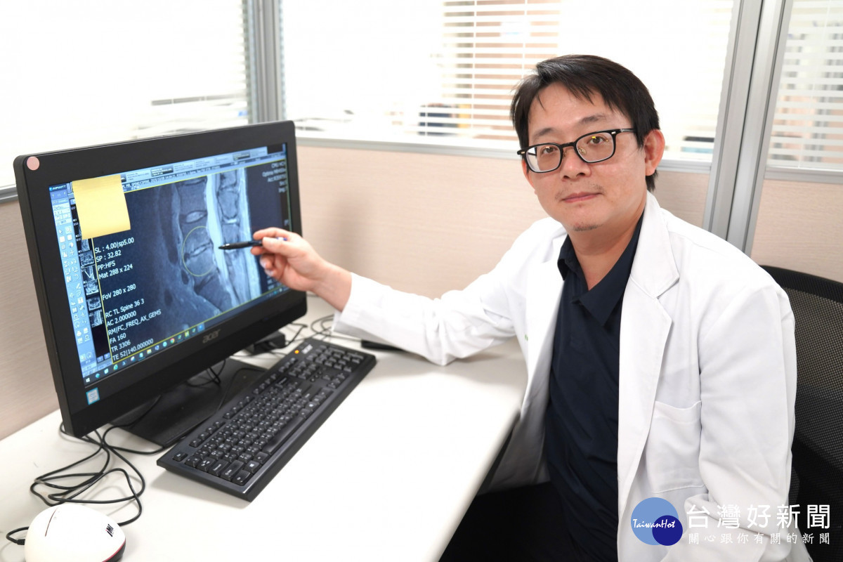 發燒合併劇烈腰痛要當心　醫：並非流感而是腰椎感染