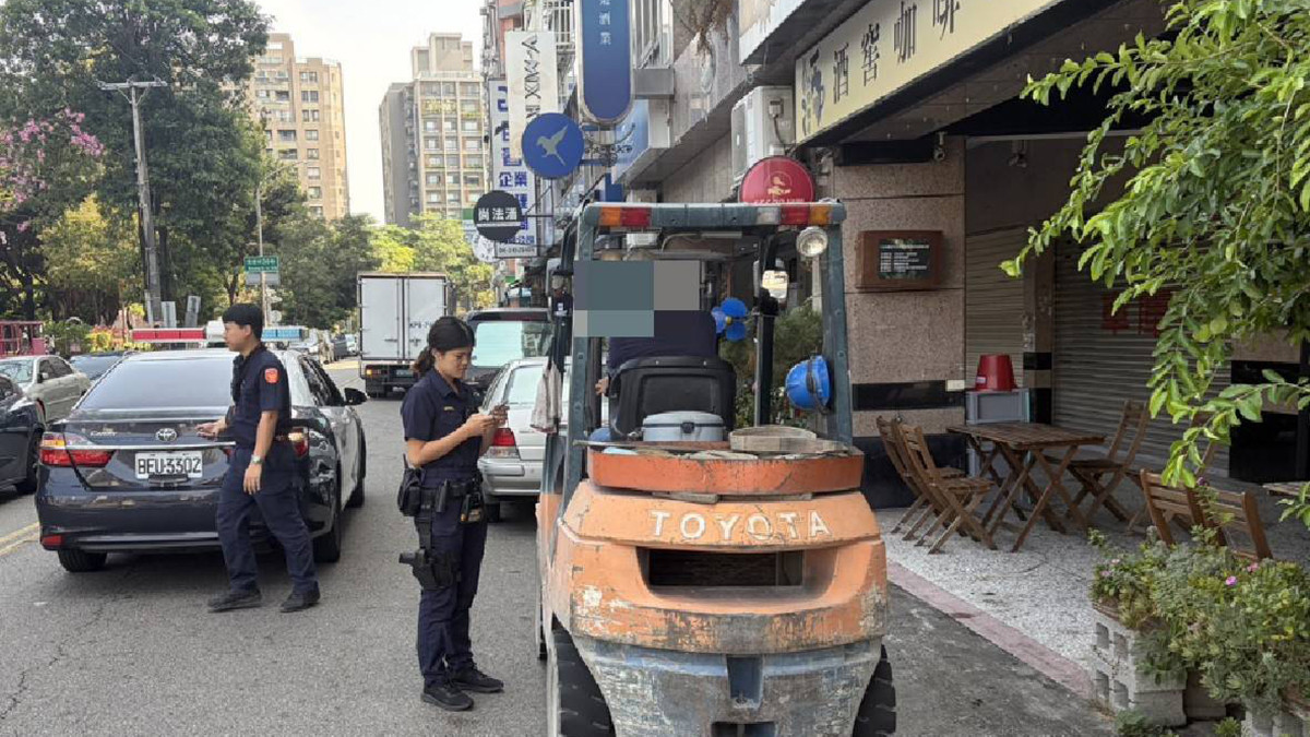 台中堆高機違規上路惹民怨！七期、太平頻現　網友怒轟：警察都不抓？