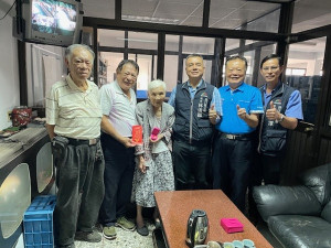 烏日公所致贈重陽禮金。林重鎣