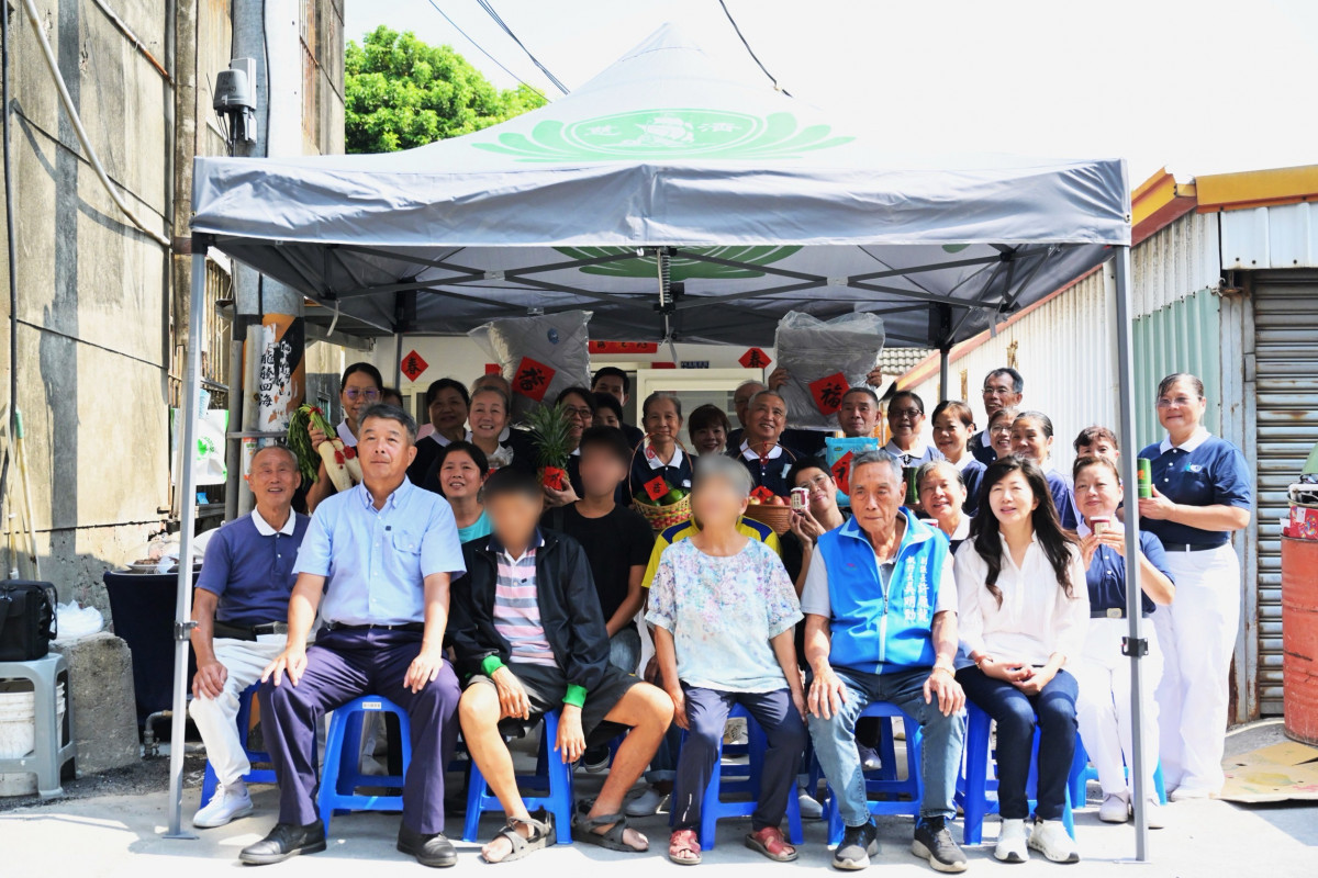 彰化老屋破損影響居住安全，慈濟協助清掃修繕。圖／慈濟基金會提供