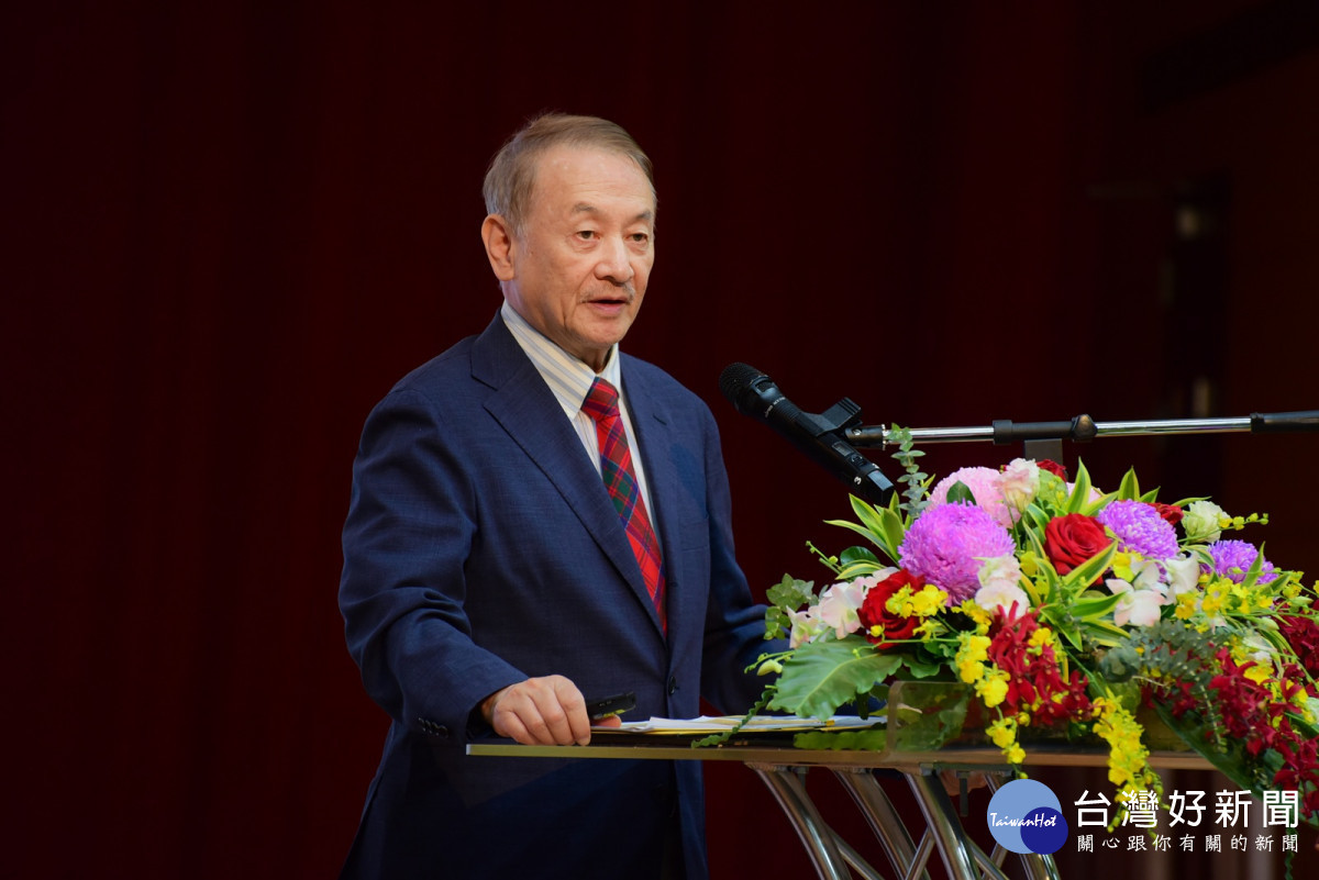 中原大學董事長張光正於71周年校慶暨校友日開幕典禮致詞，強調基督愛世的創校精神與全人教育理念。
