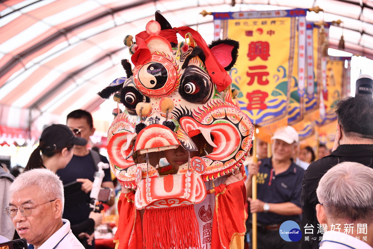 2026三界爺文化祭令旗交接儀式盛大登場。<br />
