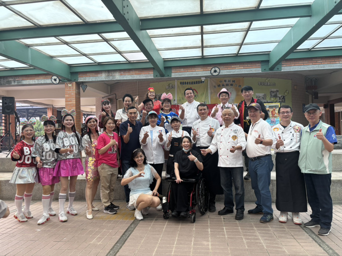 會稽學子重陽敬老 喜迎獨居長輩健康團圓餐