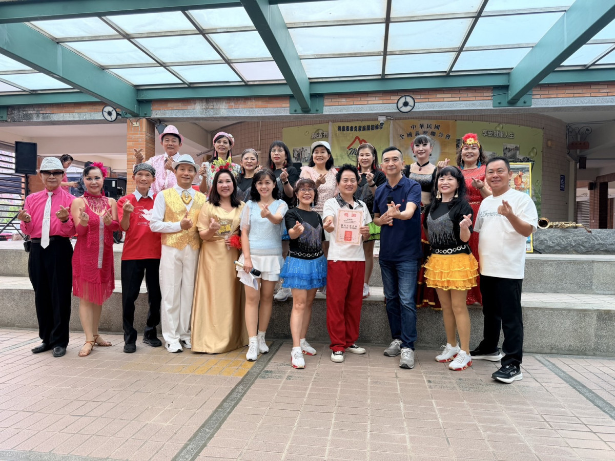 會稽學子重陽敬老 喜迎獨居長輩健康團圓餐