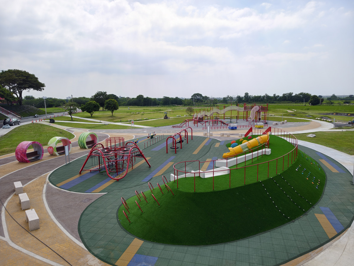 西螺大橋北端風貌更新,溪州河濱公園正式啟用。圖/彰化縣政府提供