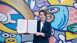 高虹安表示，簽署承諾書是深化施政方向的重要一步。