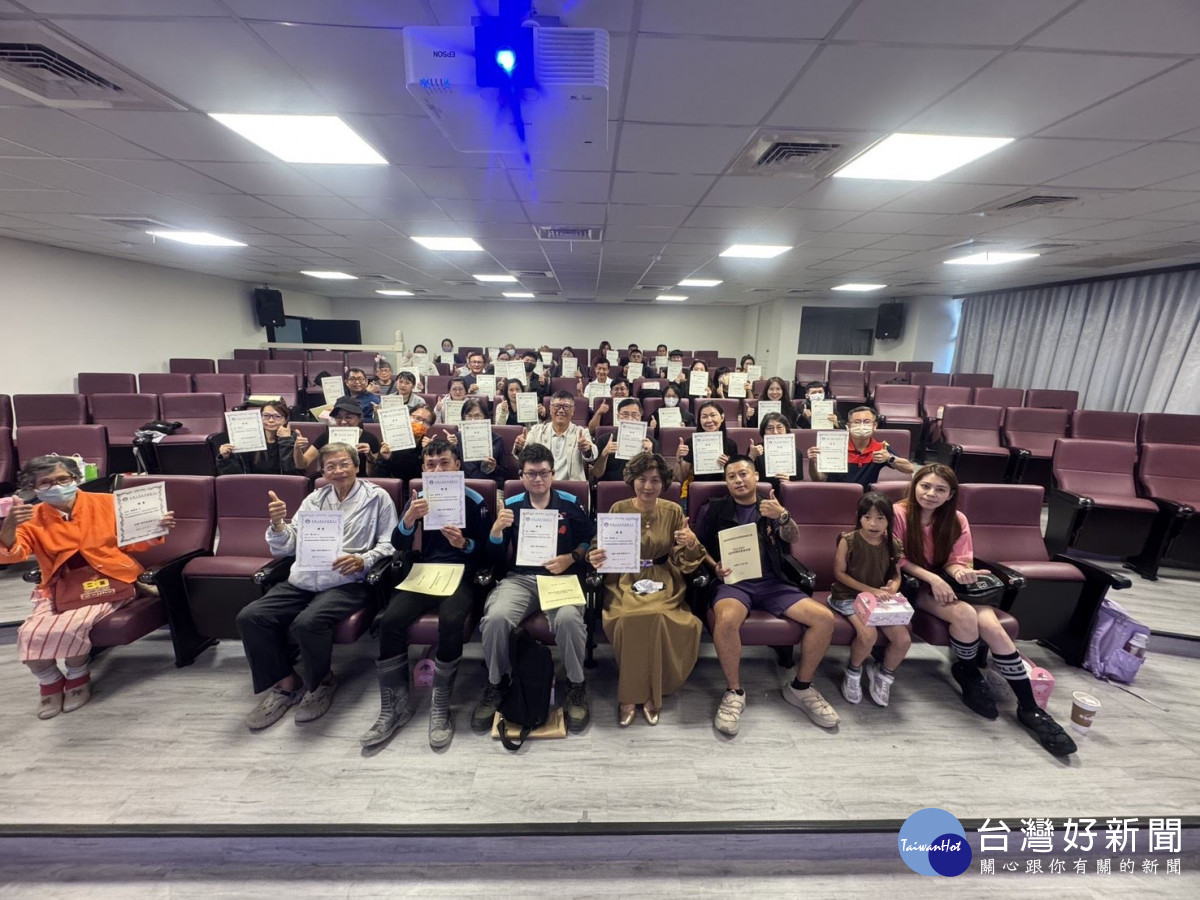 屏縣府雙軌推動產業淨零轉型　節能減碳與碳盤查培訓提升企業綠色競爭力