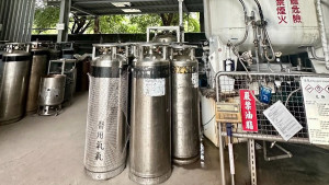 台中源吉氣體涉嫌以工業氧冒充醫用氧及食品級二氧化碳，檢方起訴17人、4家公司，並求處重刑。（圖/中撿提供）