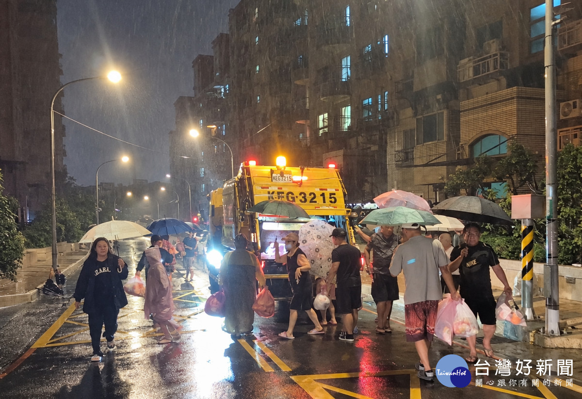 桃市環保局及環境管理處全面啟動應變機制，全力維護市容整潔與環境衛生。