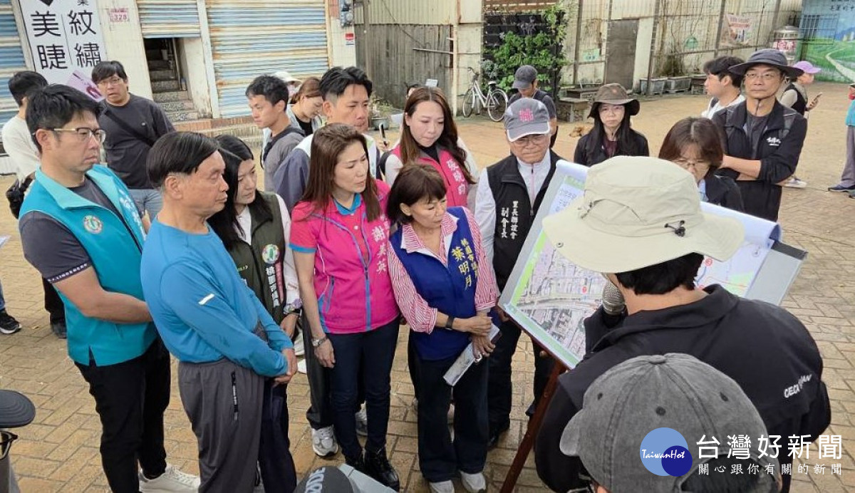 捷運工程局長劉慶豐親自率領規劃團隊與市府相關單位，偕同市議員沿線步行踏勘「內壢宋屋楊梅線」內壢段路廊。