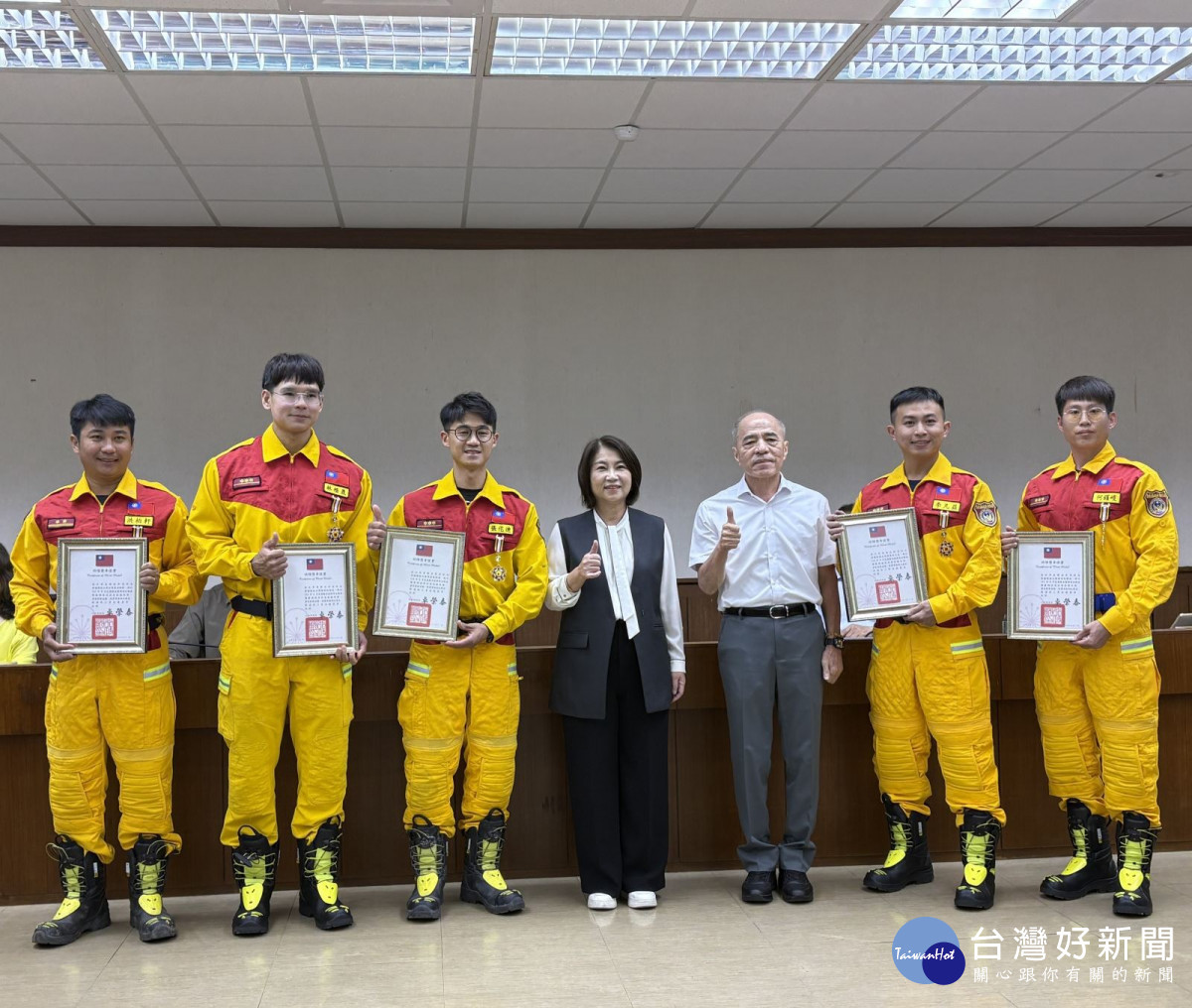 屏縣特搜大隊馳援花蓮馬太鞍溪救災有功5員　榮獲行政院三等功績獎章