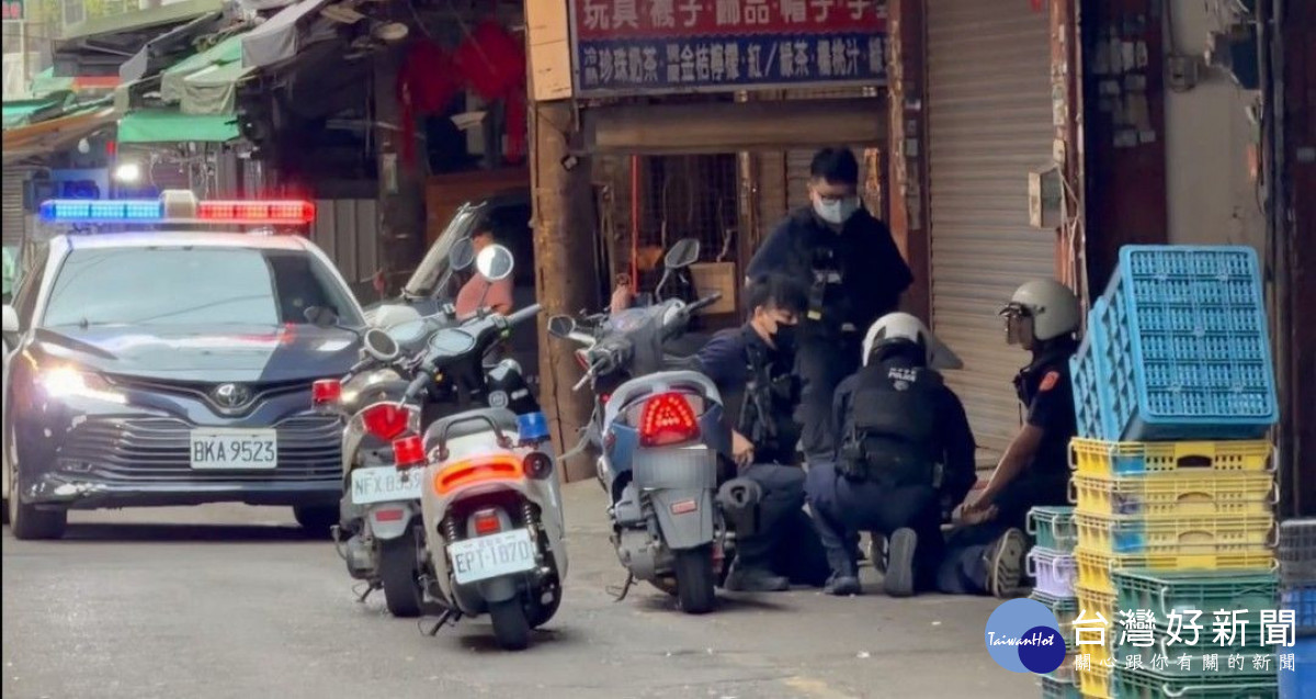 蘆竹警分局與蘆竹區農會攜手合作,共同舉辦「金融機構防搶實兵演練」。<br />