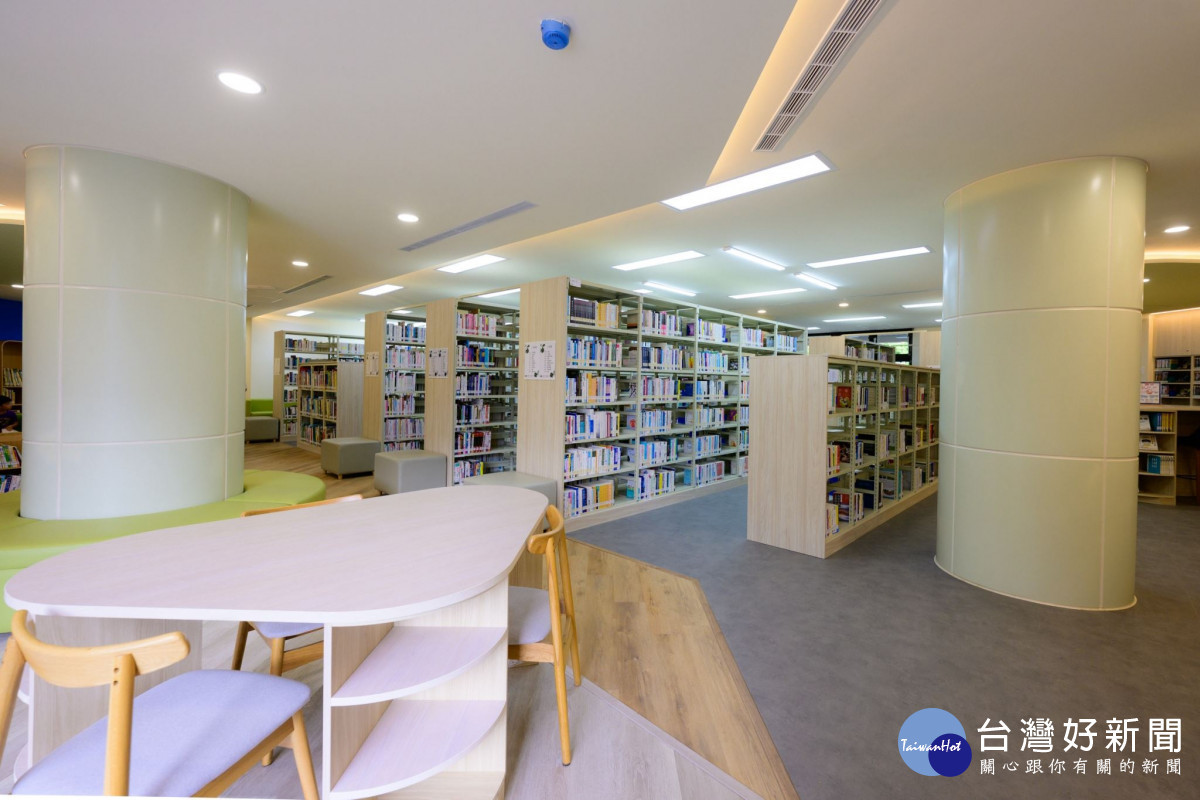桃園市立圖書館埔頂分館可容納約3萬6,000冊藏書。<br />
<br />