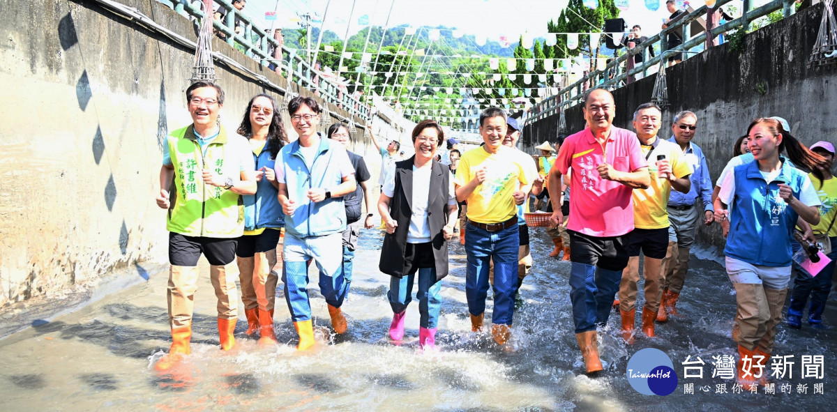 飲水思源！二水國際跑水節登場　五大宮廟神轎齊聚、許富凱壓軸開唱