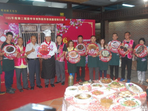 東勢客家美食辦桌活動，將由地方餐飲業者端出十二道拿手的美味道地客家特色美食。（記者黃玉鼎攝）