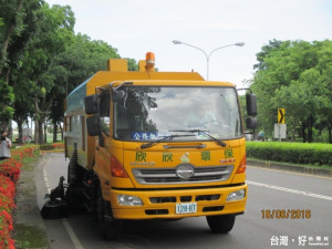 認養道路勤洗掃，敦親睦鄰創嘉園