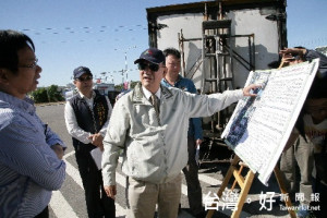 附市長林陵三視察三豐路替代道路