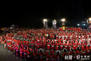 花蓮縣聯合豐年節聲勢浩大。（圖／翻攝自探索台灣！Shotrip臉書粉絲頁）