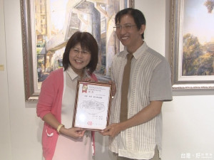 畫遍台灣都市農村 劉年興繪畫作公益