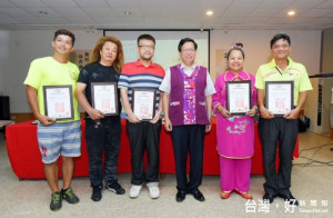 「大溪文藝季」，配合遶境活動，讓大家用「文化廟會」方式，充分展現大溪的百年文化傳統特色。