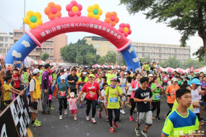 KANO榮耀嘉鄉健康路跑 6000人嘉市開跑