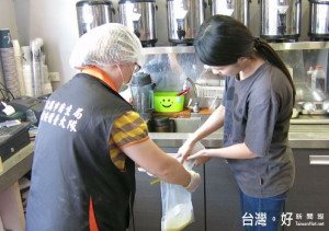 桃園市衛生局公布冰品飲料抽驗結果。