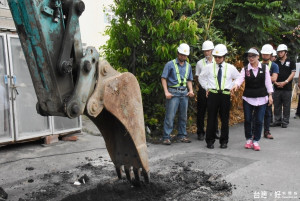 魏明谷視察汙水下水道工程　要求不合格工項打除重做