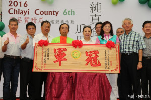 第六屆高品質甜瓜評鑑比賽成績揭曉，太保市的瓜農龔大翔摘冠