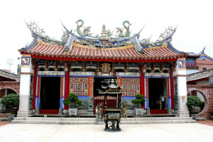 南投縣藍田書院等 13個寺廟獲內政部表揚。（記者扶小萍攝）	