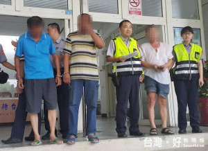 男子酒後駕車至警局關心因酒駕遭警方逮捕的友人，結果也一起遭警方移送法辦。（記者陳昭宗拍攝）