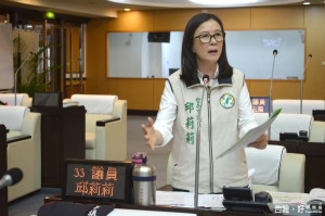 台南市黨部發言人邱莉莉強調，民進黨政府從沒阻撓民間契作，協助推廣農漁業產銷貿易工作並未停歇