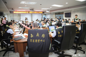 強颱莫蘭蒂來勢洶洶，縣長張花冠要求各單位加強防災整備工作