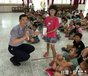 北港警方深入校園，針對毒品危害、交通安全及及性別平等教育進行宣講。（記者陳昭宗拍攝）