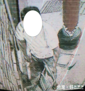 男子行竊畫面被監視器清楚錄下，警方透過專案資料辨識逮人。（記者陳昭宗拍攝）
