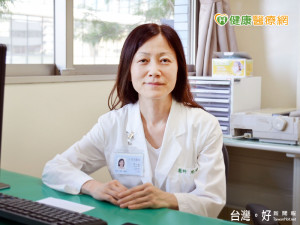 婦人說話頻跳針罹急性譫妄症　竟因腎臟病導致