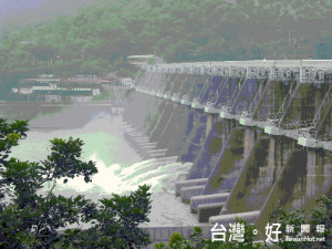 德基水庫27日下午洩洪，將影響自來水供應量。