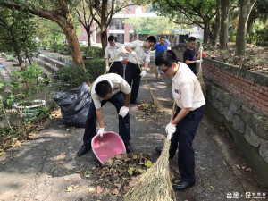 恢復市容大家一起來 替代役男前進校園公園清潔環境
