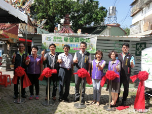 臺中市政府環保局推希望資收站，市府環保局副局長吳東燿主持土庫里的資收站啟用儀式。（記者賴淑禎攝）