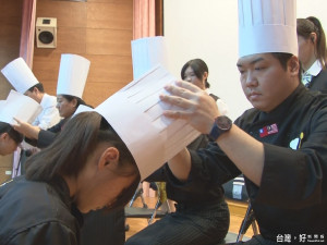 重視廚德與倫理 大華科大拜師禮
