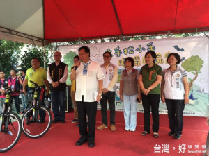 鄭文燦市長表示，藉由植物可淨化空氣污染物的能力，有效改善空氣品質，減少二氧化碳排放。