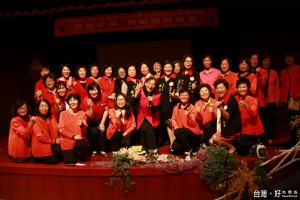 南投婦女會全縣分會理事長是南投縣婦女菁英。（記者扶小萍攝）