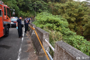 中寮鄉投 17線 15.2k處發現無名女屍。（草屯分局提供）